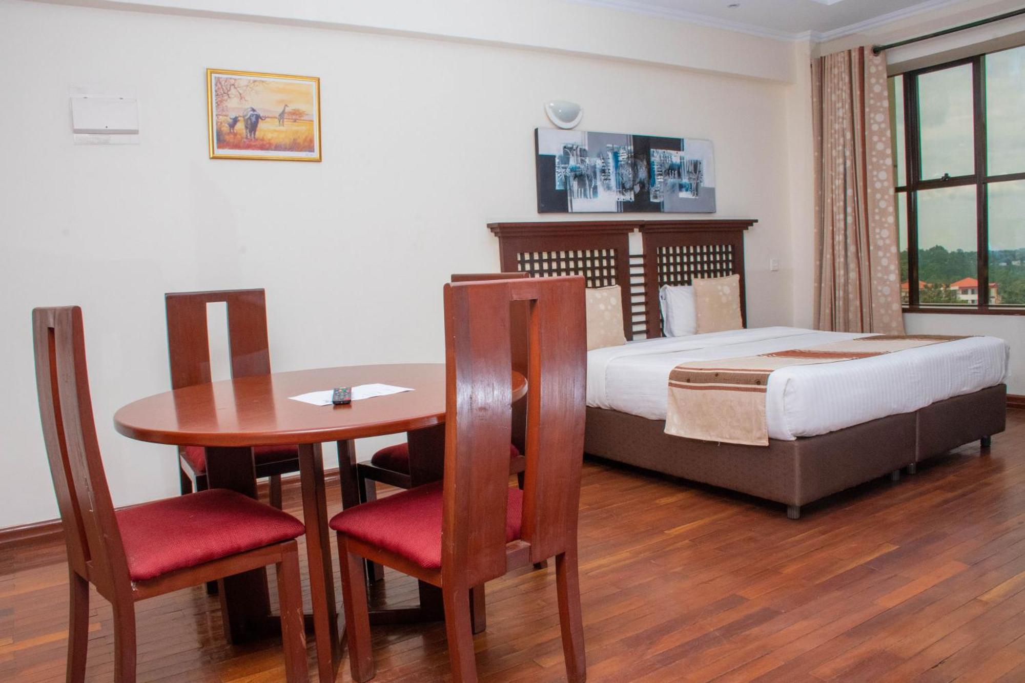 Cranes Suites Hotel 키탈레 외부 사진